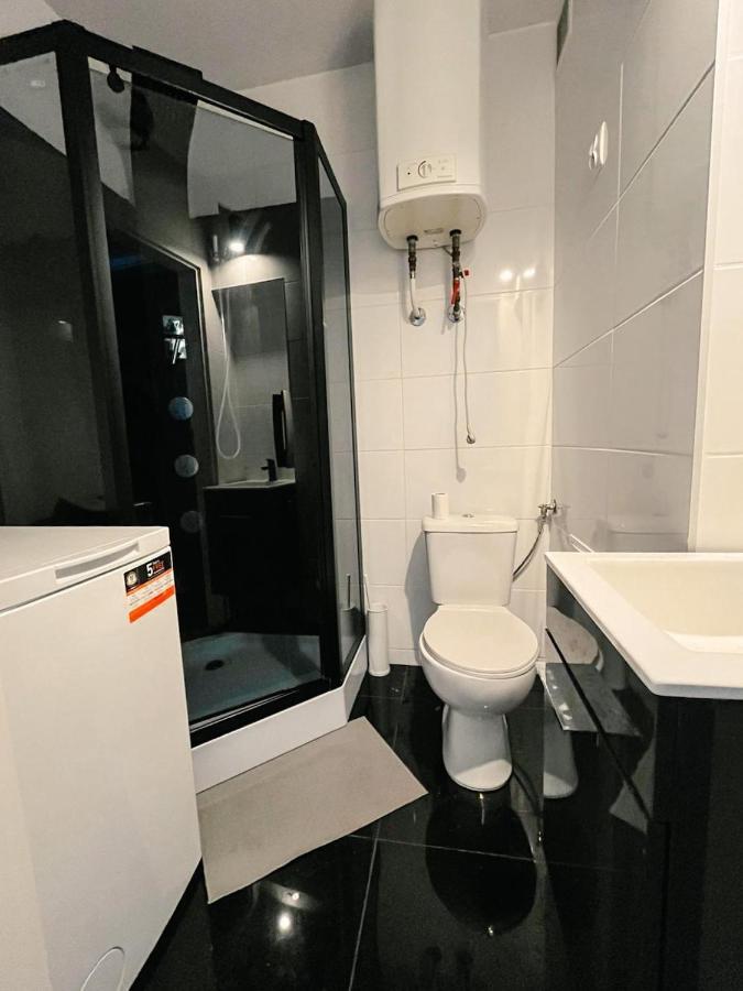 Batorego Apartment Krakow Bagian luar foto
